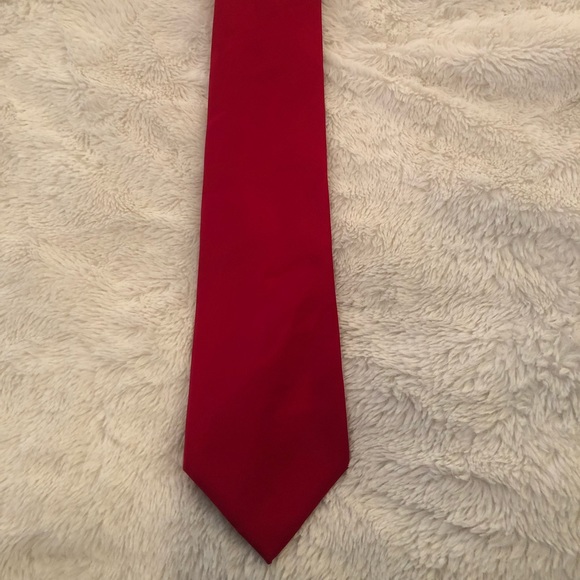 Meeting Street Silk red tie - Picture 1 of 2